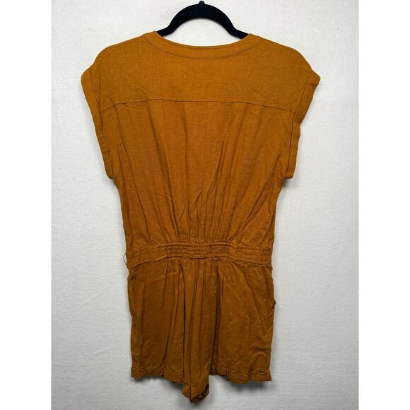 Urban Outfitters Short Romper, Size M - Picture 2 of 4